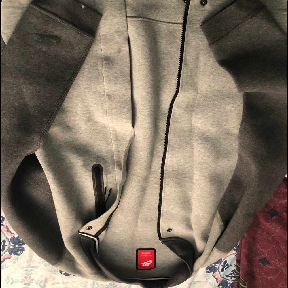 Nike jacket - Picture 2 of 3